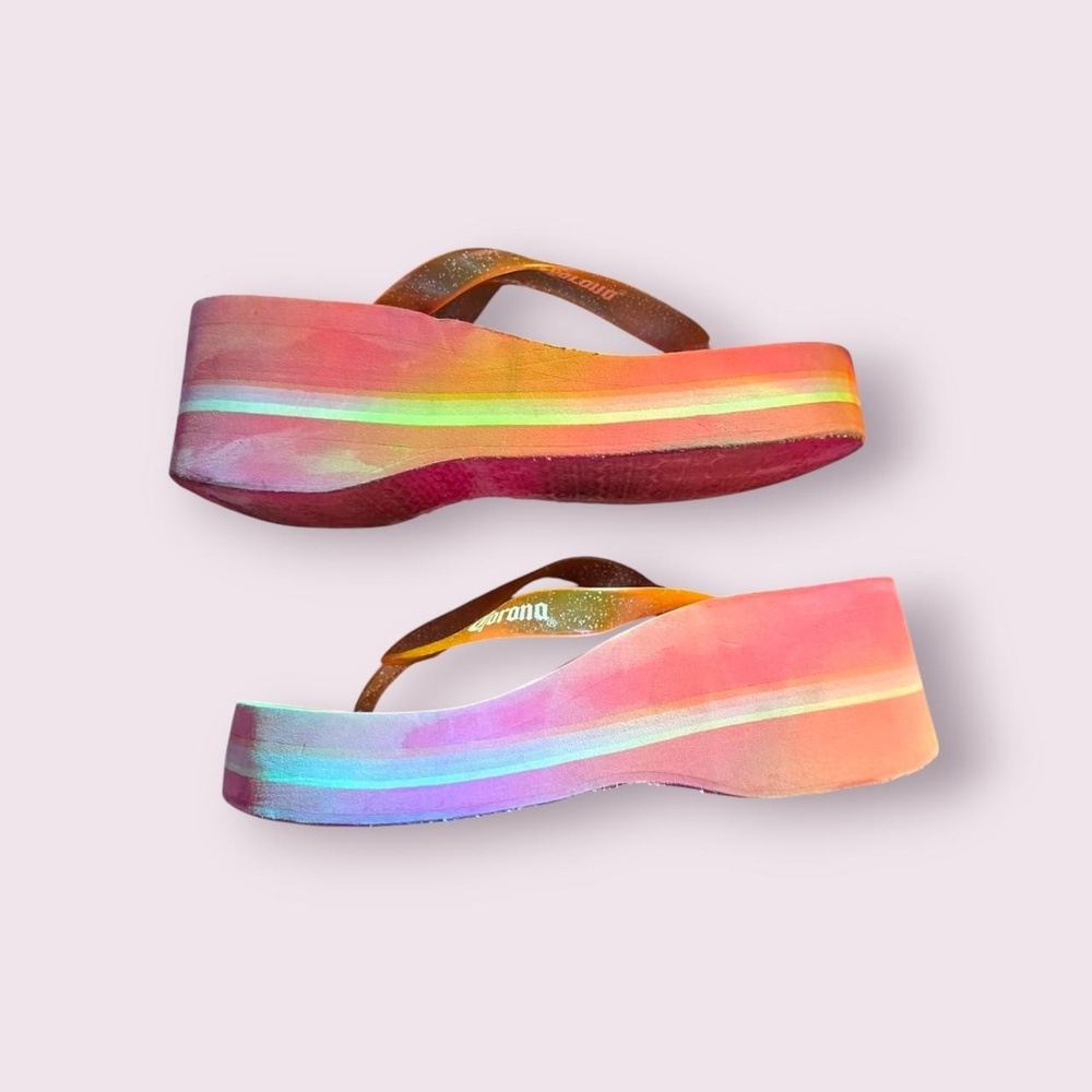 Y2K wedge platform flip flops, bubblegum mcbling gyaru style